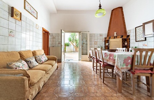 Aradeo House | La Yucca