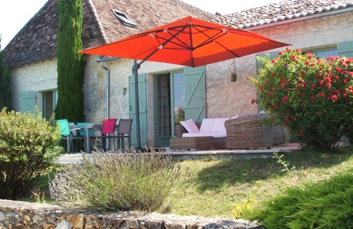 Les Leches Cottage | La Zénitude: House in Périgord with private swimming pool 12 x 6