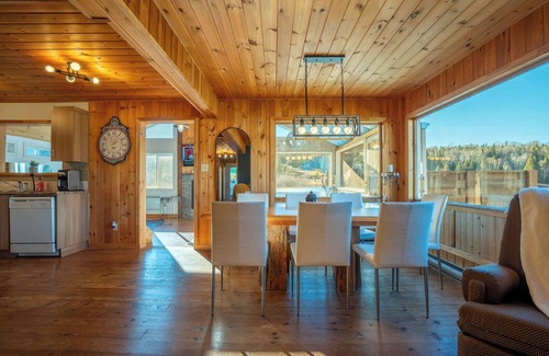 Saint Zenon Ski Chalet | La Zenitude Spa & Lake View