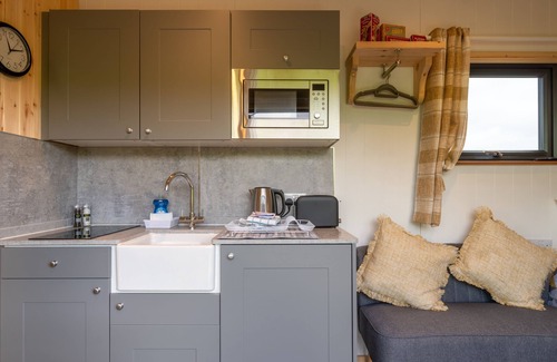 Underbarrow Cabin | Laal Ewe - Glamping Pod, situated on a working farm