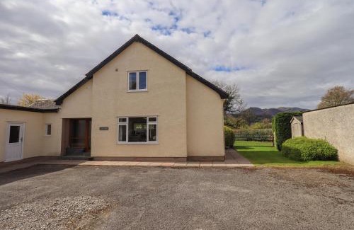 Keswick House | Laal Field House
