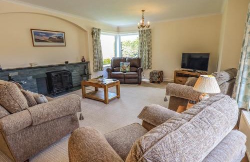 Keswick House | Laal Field House