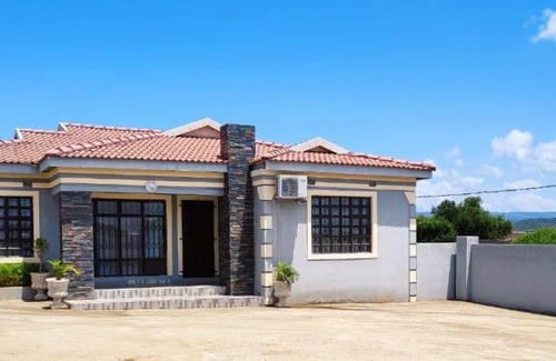 Jozini House | Labas Travellers Guesthouse