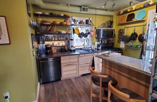 Frederick House | Labor Day Downtown Frederick for 6, Grill, Patio, Arts, History, Breweries