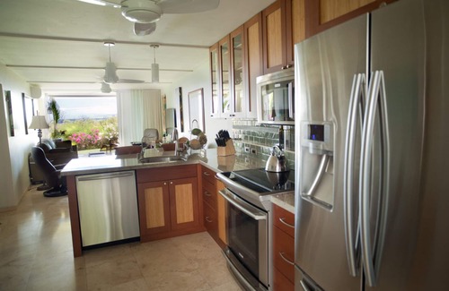 Kihei Condo | Labor Day Sale-Stunning ocean sunsets,@Wailea Beaches,Green, and Foodie Kitchen!