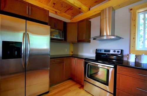 Les Collines-de-l'Outaouais Regional County Municipality Cottage | Labrador Lodge - Luxury Timber Frame Cottage