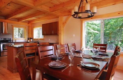 Les Collines-de-l'Outaouais Regional County Municipality Cottage | Labrador Lodge - Luxury Timber Frame Cottage