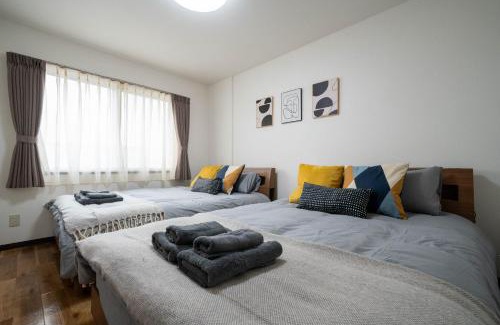 Chuo-ku Apartment | Labradorite
