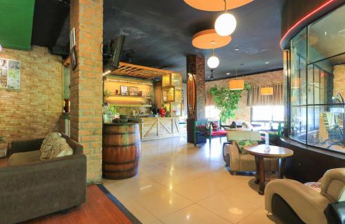 Panakkukang House | Labuana Homestay & Cafe Garden