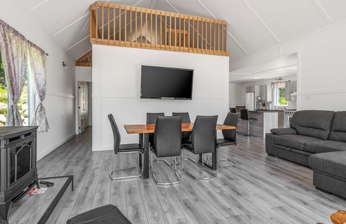 Saint-Raymond Ski Chalet | Lac-Mercher-2 - Enchanting chalet with terrace and lake