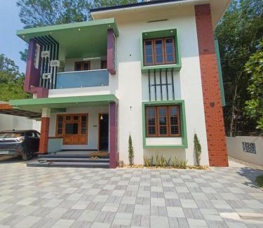 Nedumangad House | Lacanis Homes