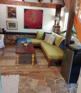 Hilton Apartment | Lacebark Cottage