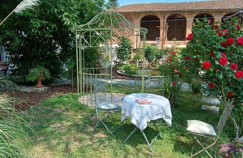 Bosco Marengo Bed & Breakfast | Lacetoliera Residenza d'epoca