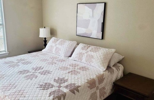 Heritage House | LACKLAND AFB, SEA WORLD, NW San Antonio
