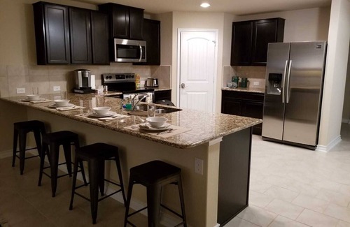 Southside House | Lackland AFB/Seaworld (1)