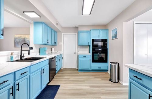 Southside House | Lackland Pool House 4 minutes from Lackland AFB