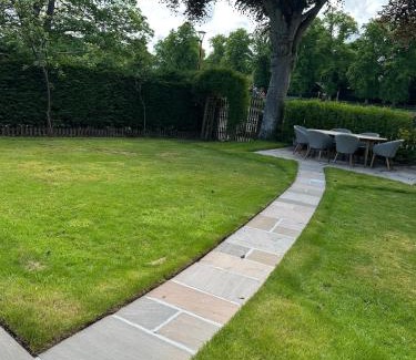 Inverness Villa | Ladies Walk - Stunning Riverfront Home