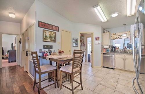 The Villages Cottage | Lady Lake House w/Lanai & Community Pool!