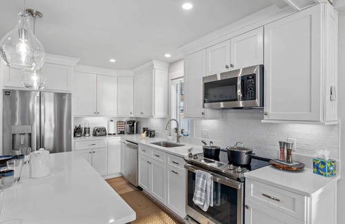 Laconia House | Lady of The Lake
