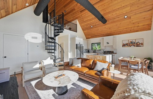 Tool Cabin | Lagom at Cedar Creek - Wellness Lakefront Cabin