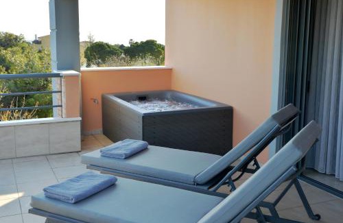 Lagonissi Apartment | Lagonisi luxurious residence Nelly's Jacuzzi house