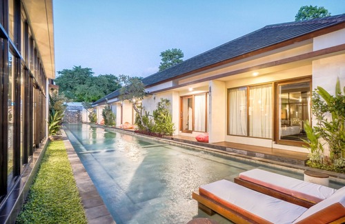 By Pass Ngurah Rai Villa | Lagoon Villa direct Pool Access 5 mins ride to Jimbaran Beach #1