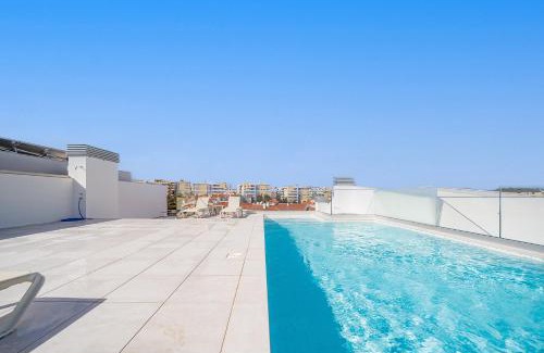 Lagos Apartment | Lagos Modern 2 With Pool by Homing