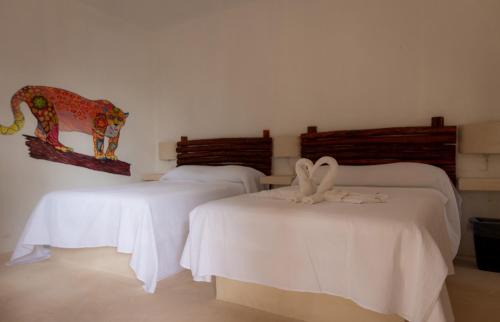 Pedro A. Santos Cabin | Laguna Bacalar Ichkiichpan