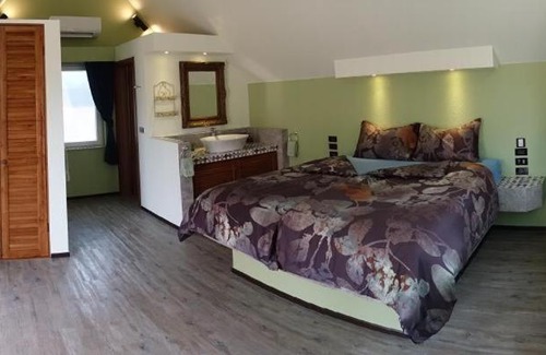 Klong Son Hotel | Laguna Beach House