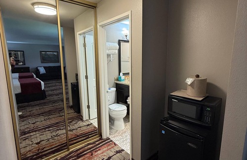 Laguna Hills Hotel | Laguna Hills Lodge