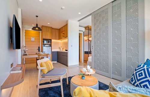 Bang Tao Condo | Laguna Lakeside Residences 1BR A2 Road side