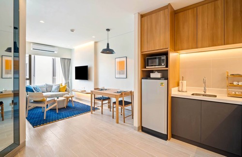 Bang Tao Condo | Laguna Lakeside Residences 1BR B5 Lake side