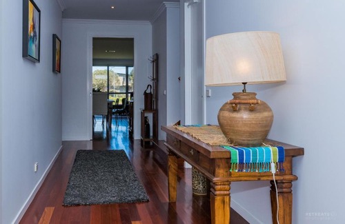 Torquay House | Lahinch Mews - Family Bookings Only