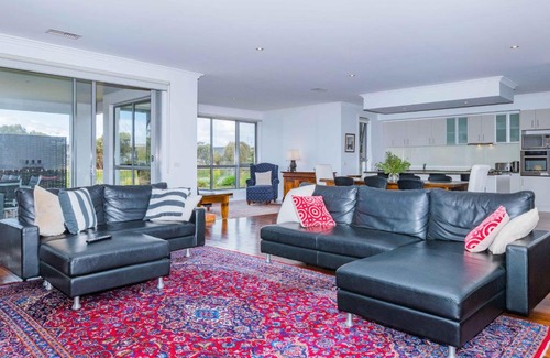 Torquay House | Lahinch Mews - Family Bookings Only