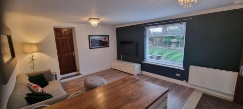 Saltcoats Villa | Laighdykes Guest Cottage