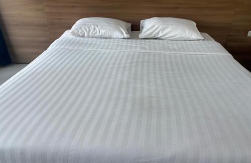 Mueang Samut Prakan District Apartment | Laikha Palace