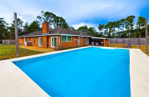 Thomas Drive House | Laird Lagoon