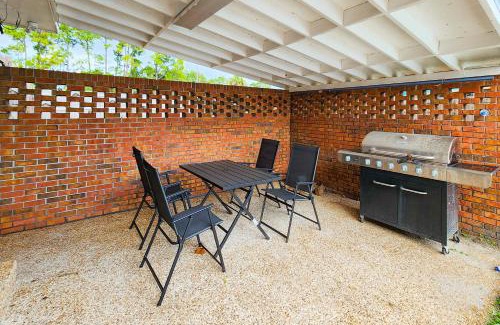 Thomas Drive House | Laird Lagoon
