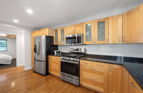 White Lake Cottage | Lake Front little paradise on Oxbow Lake with hot tub!