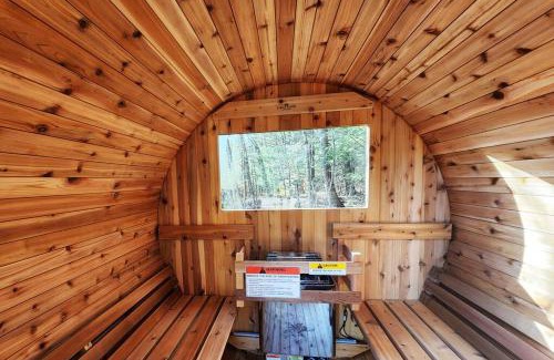 Loch Sheldrake House | Lake Access! Catskill Cozy Home- Hot-Tub, Sauna