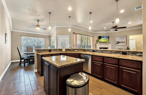 Belton House | Lake Access - Private Pool - 2 Acres Retreat