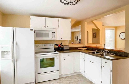 Richfield Springs House | Lake Access to Canadarago Lake*Lake View Cottage*