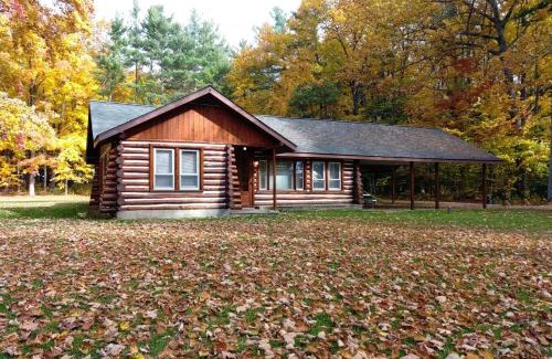Honor House | Lake Access! Twin Birch Resort - Kodiak Cabin