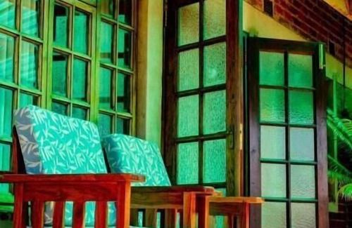 Zimbabwe Ski Chalet | Lake Alexander Country Resort