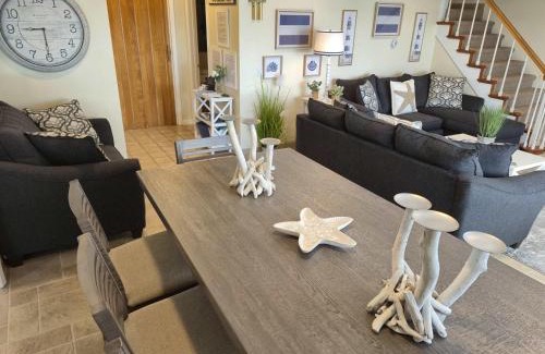 Portage House | Lake and Lodge By KZOOBNB family