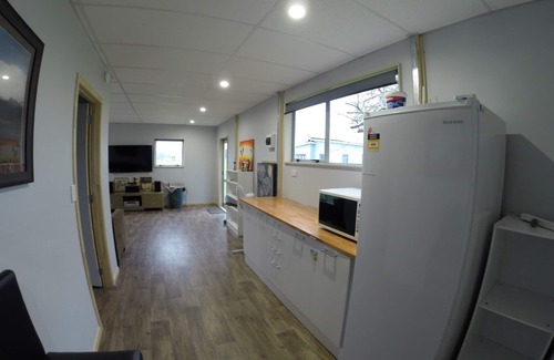 Atiamuri House | Lake Atiamuri 800m from boat ramp, wakeboard, bike the Waikato trail