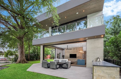 Austin House | Lake Austin Waterfront: Golf+Wakeboard+SXSW+ACL+F1