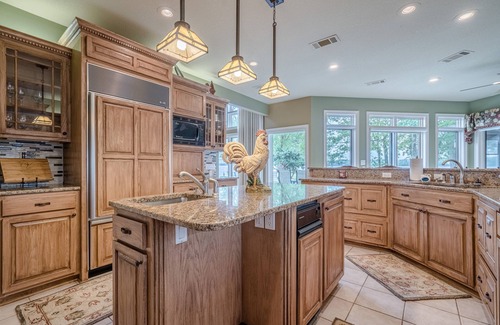 Hot Springs Village House | Lake Balboa Executive Home, Lakeview Every Room. Private Peninsula