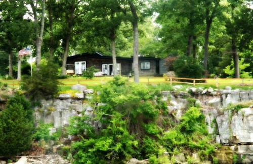 Cadiz House | Lake Barkley Main Channel Waterfront Home (Spectacular View)
