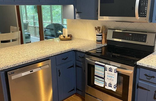 Sloans Valley House | Lake Bluff Paradise on Lake Cumberland. Newly added game room and hot tub!